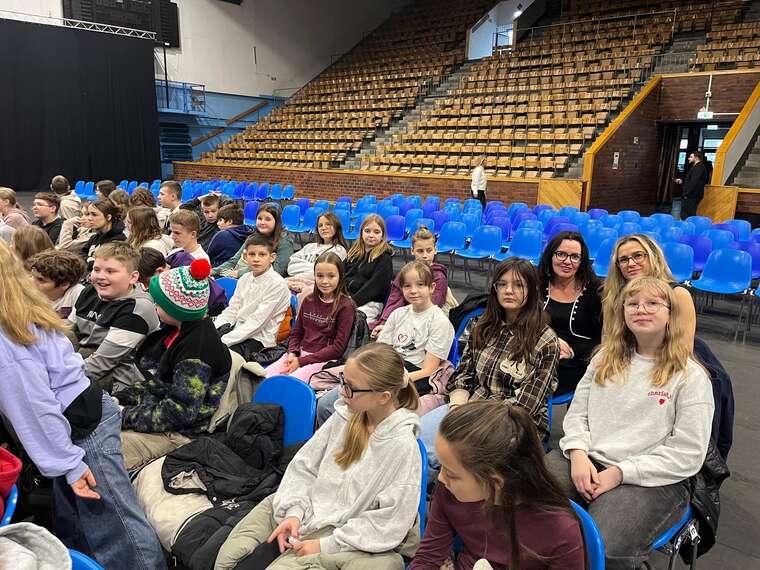 Wycieczka do teatru w Słupsku – spotkanie ze „Światem cieni”