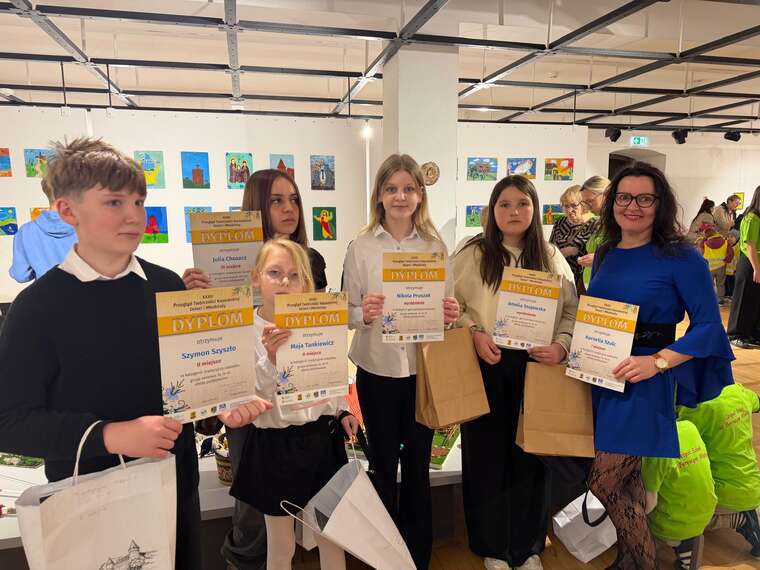Sukcesy młodych artystów na XXXII Przeglądzie Twórczości Kaszubskiej w Bytowie